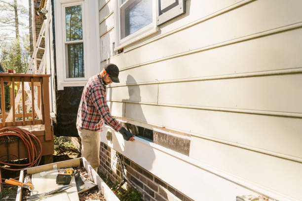 Trusted Storm Damage Siding Repair service in Thonotosassa, FL - Creative Siding